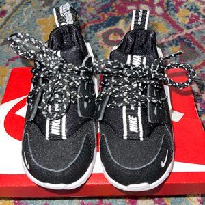 Nike Huaraches - Black and White - Toddler Size 6C